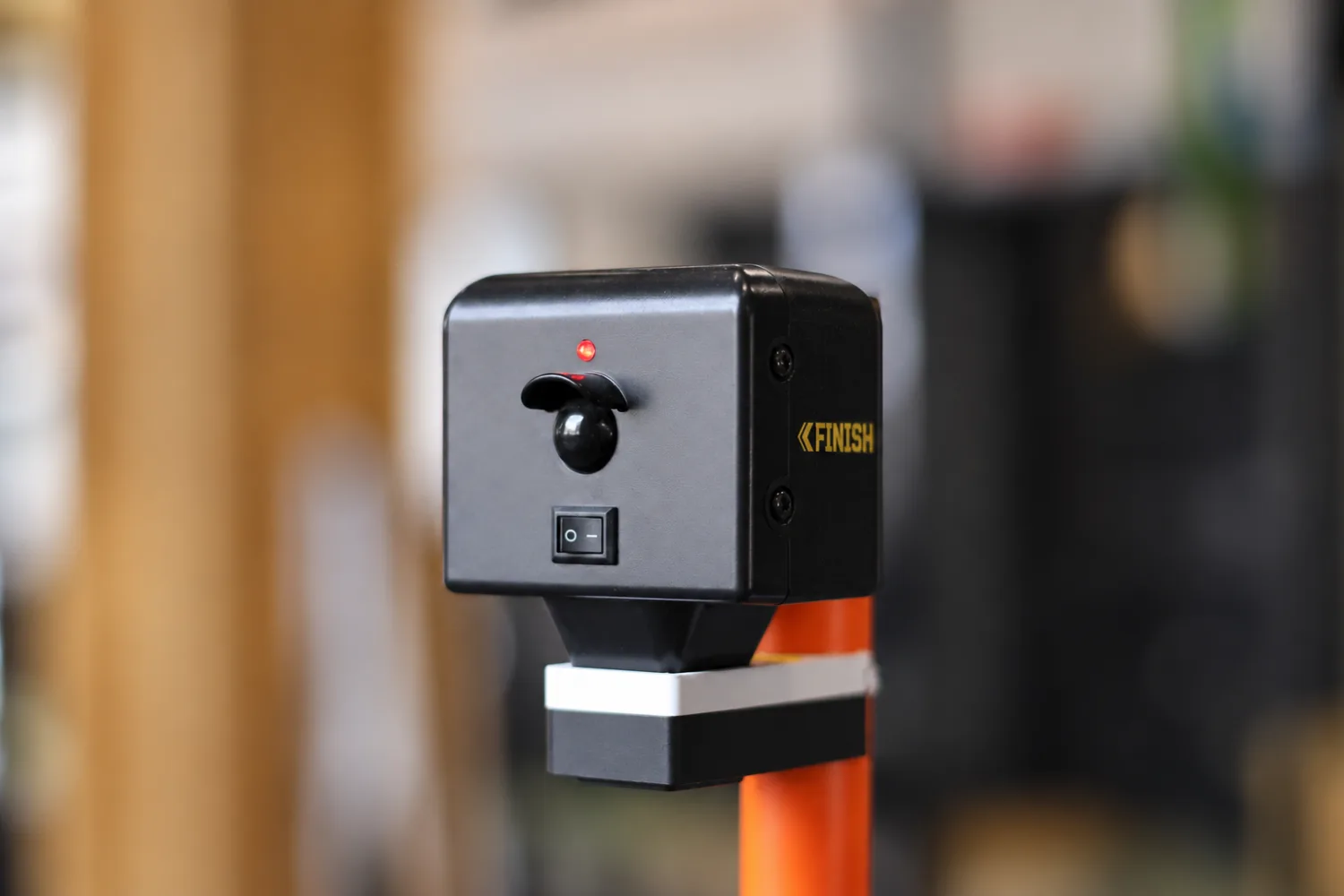 Fotocélula de cronometraje para controlar la carga en fútbol sala sin GPS